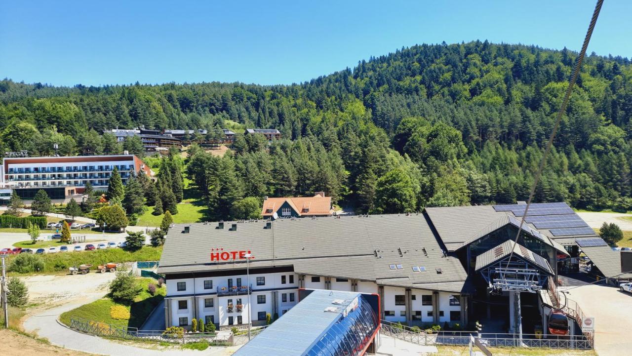 Hotel Jaworzyna Krynicka クリニツァ・ズドルイ エクステリア 写真