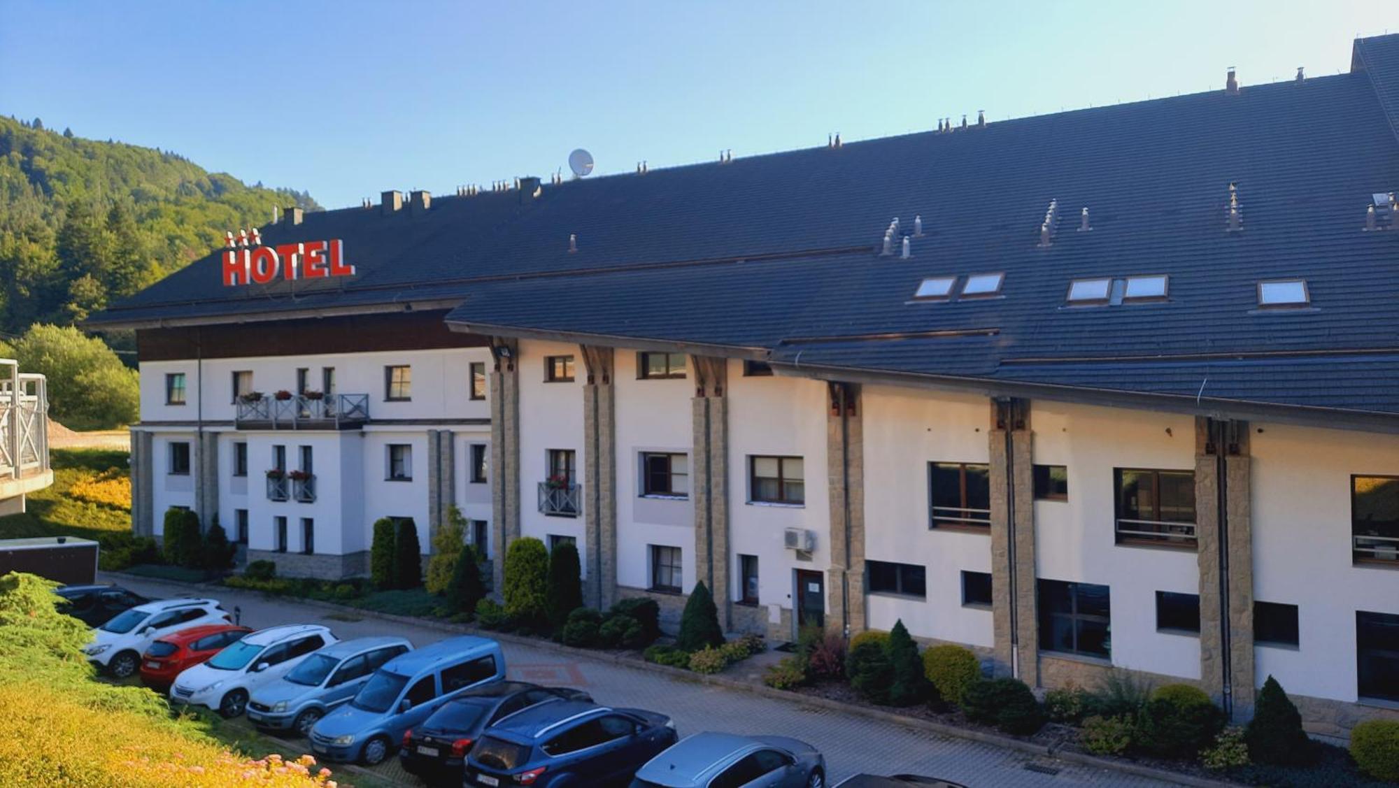 Hotel Jaworzyna Krynicka クリニツァ・ズドルイ エクステリア 写真