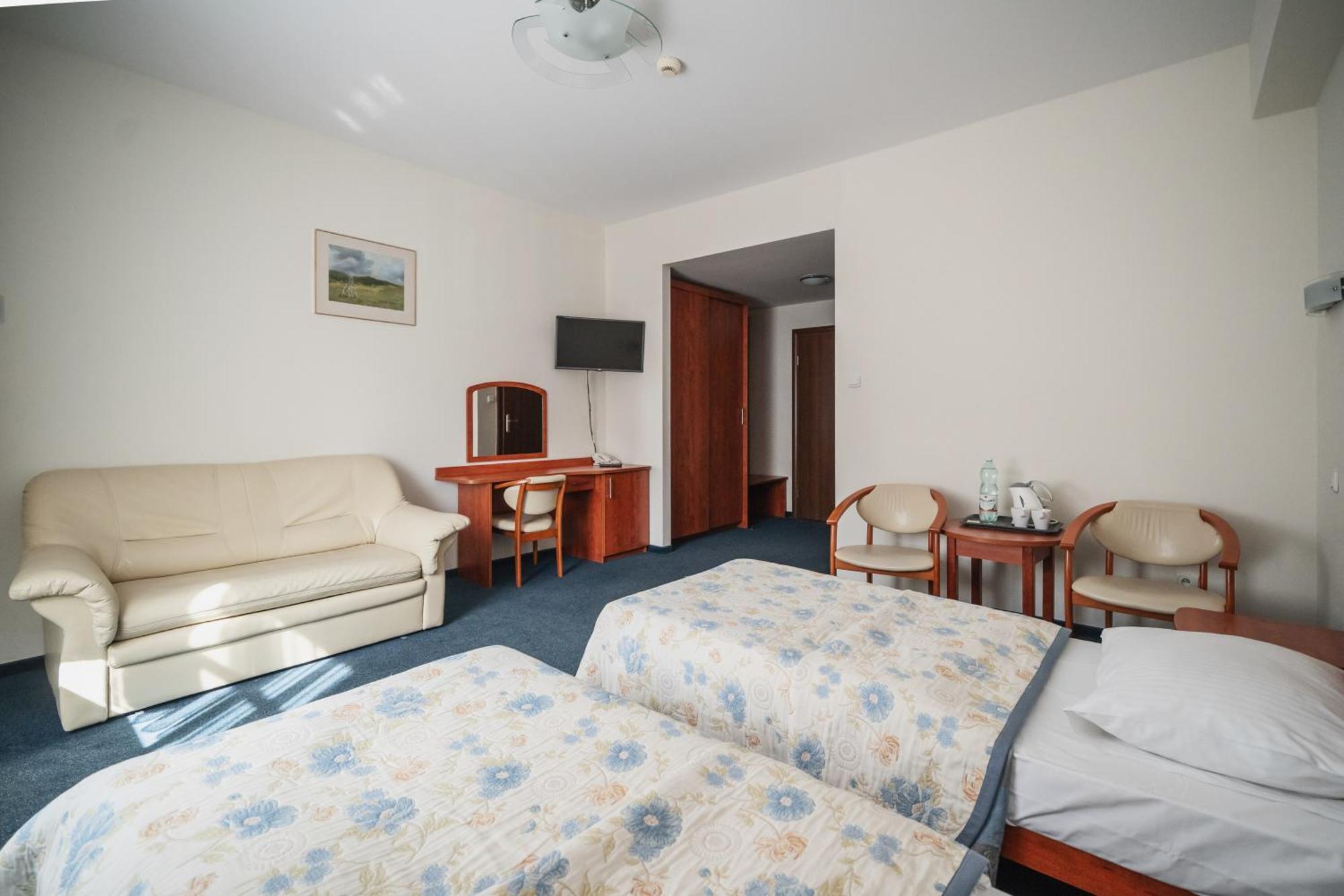 Hotel Jaworzyna Krynicka クリニツァ・ズドルイ エクステリア 写真