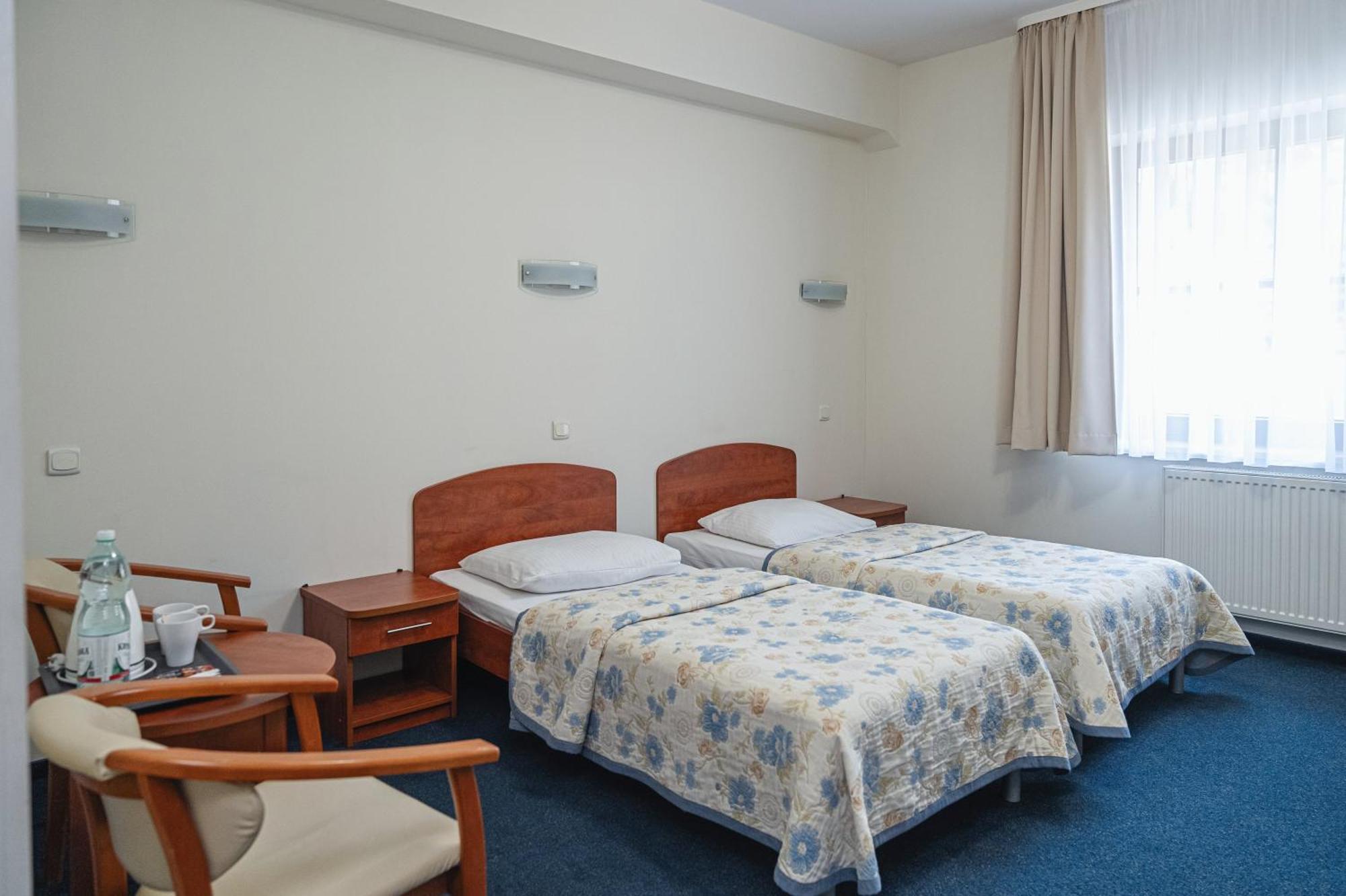 Hotel Jaworzyna Krynicka クリニツァ・ズドルイ エクステリア 写真