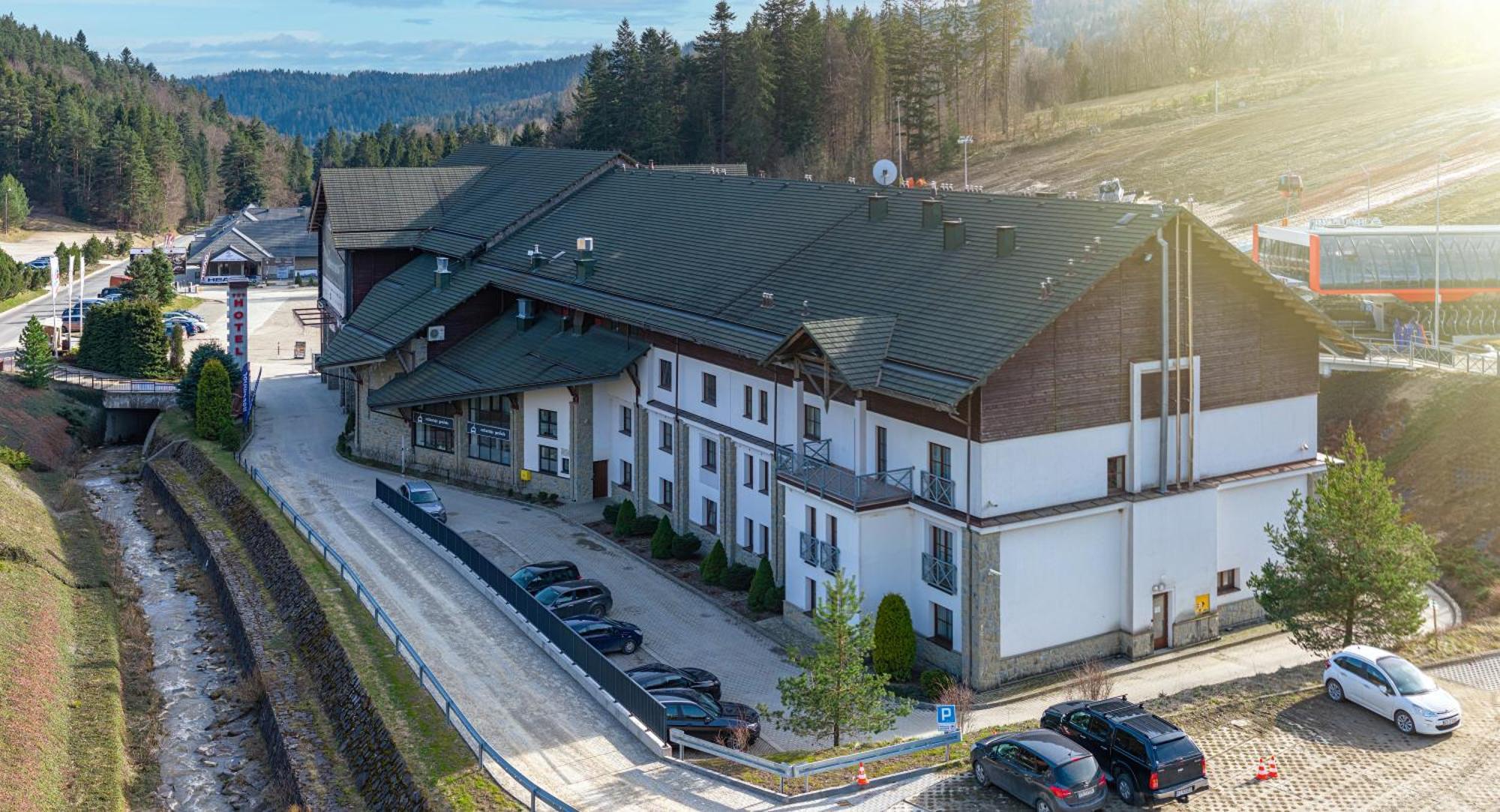 Hotel Jaworzyna Krynicka クリニツァ・ズドルイ エクステリア 写真