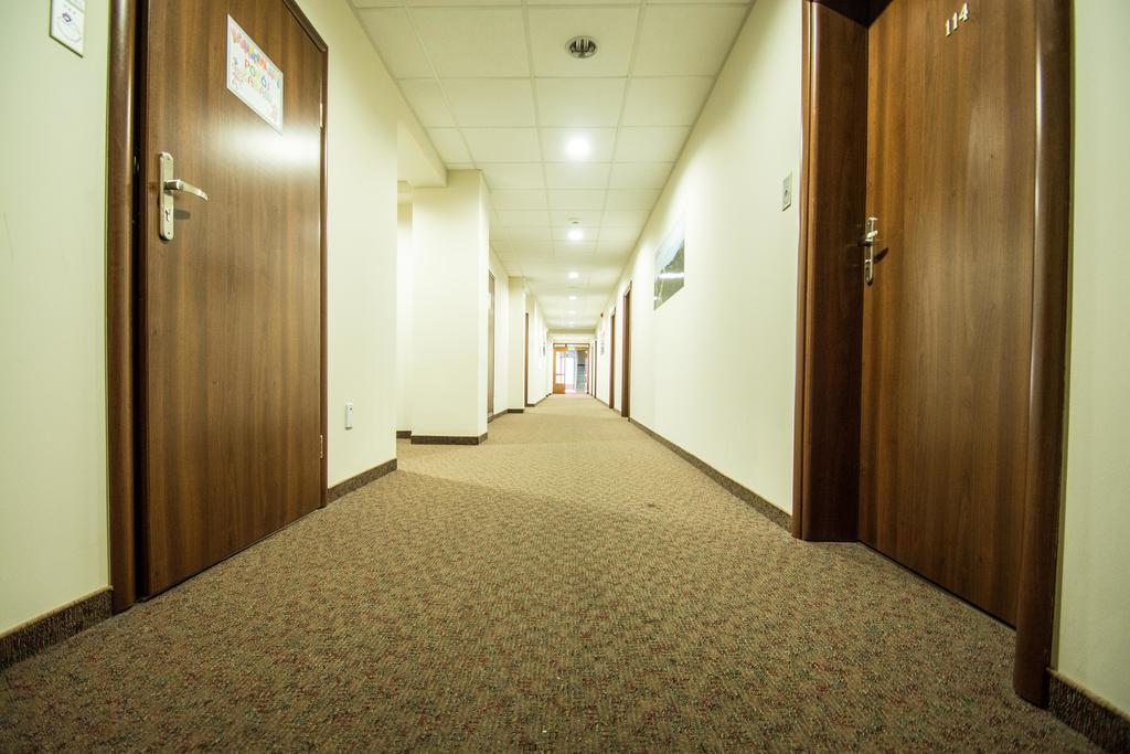 Hotel Jaworzyna Krynicka クリニツァ・ズドルイ エクステリア 写真