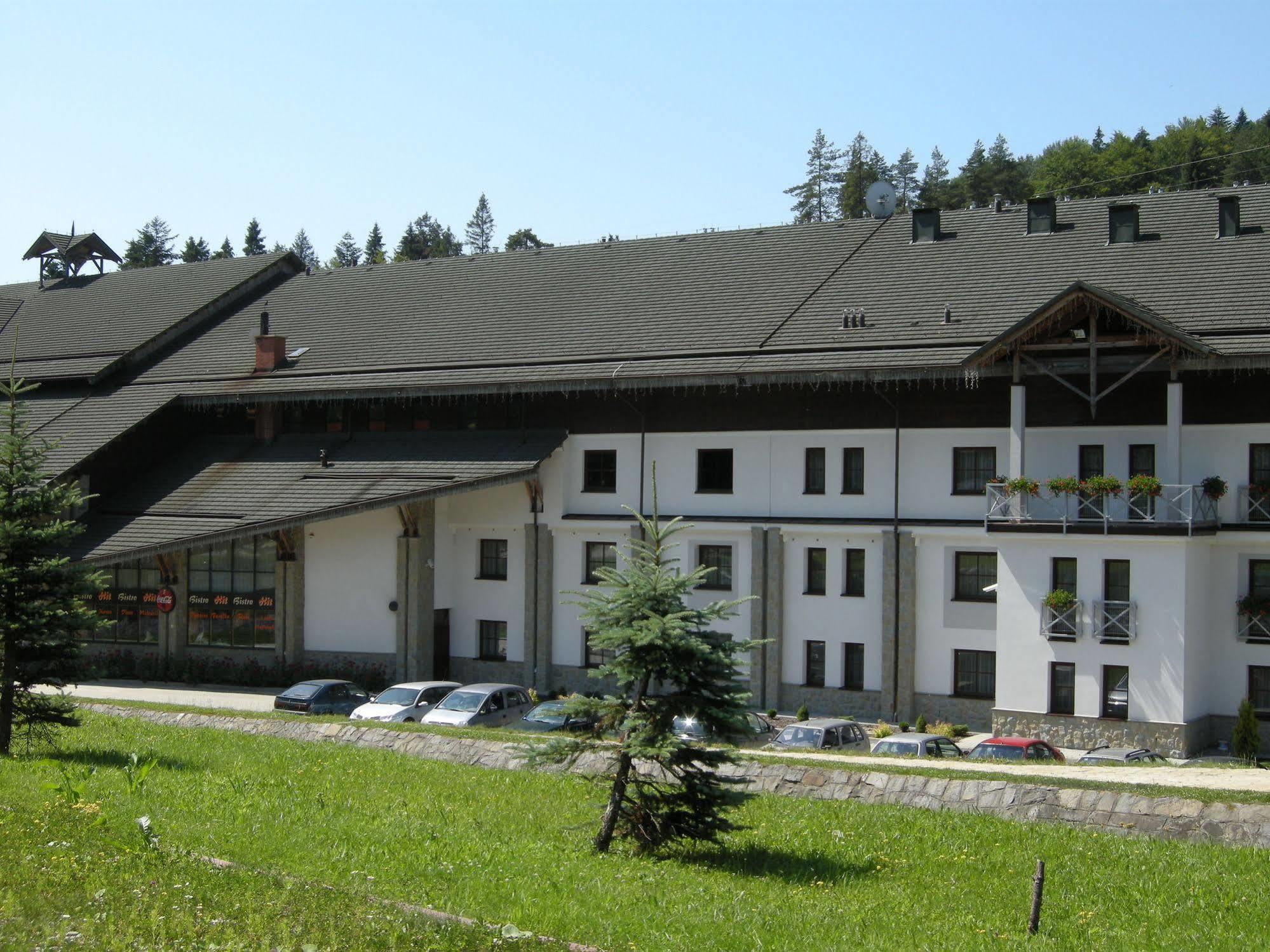 Hotel Jaworzyna Krynicka クリニツァ・ズドルイ エクステリア 写真