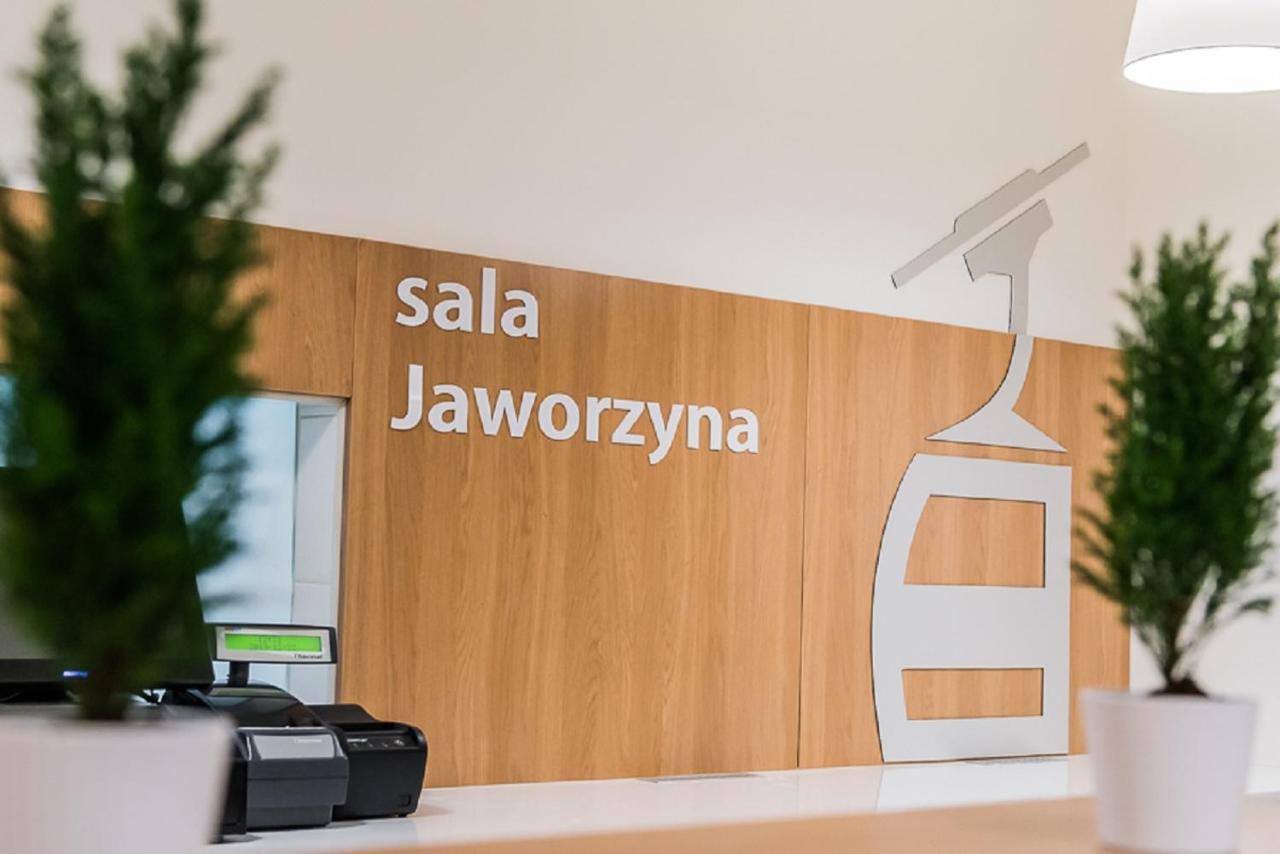 Hotel Jaworzyna Krynicka クリニツァ・ズドルイ エクステリア 写真